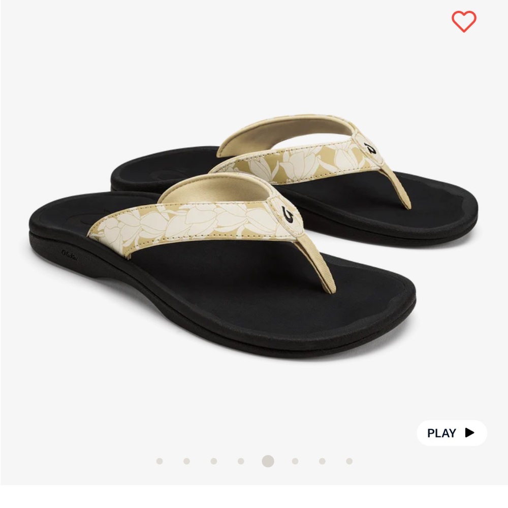 OluKai Women's Tan and black 10 Sandals
